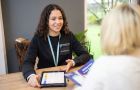MAXprom - Mit Highspeed fürs Zuhause Geld verdienen: Frauen im Direktvertrieb